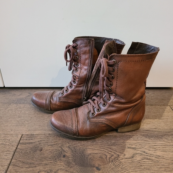 Steve Madden military style boots - Picture 2 of 4